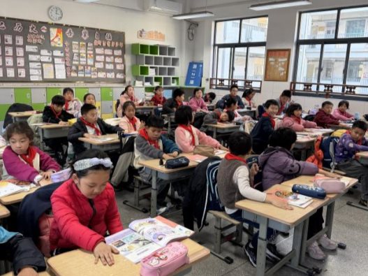 C:/Users/86152/Desktop/2025年下教研/IMG_9164.JPGIMG_9164